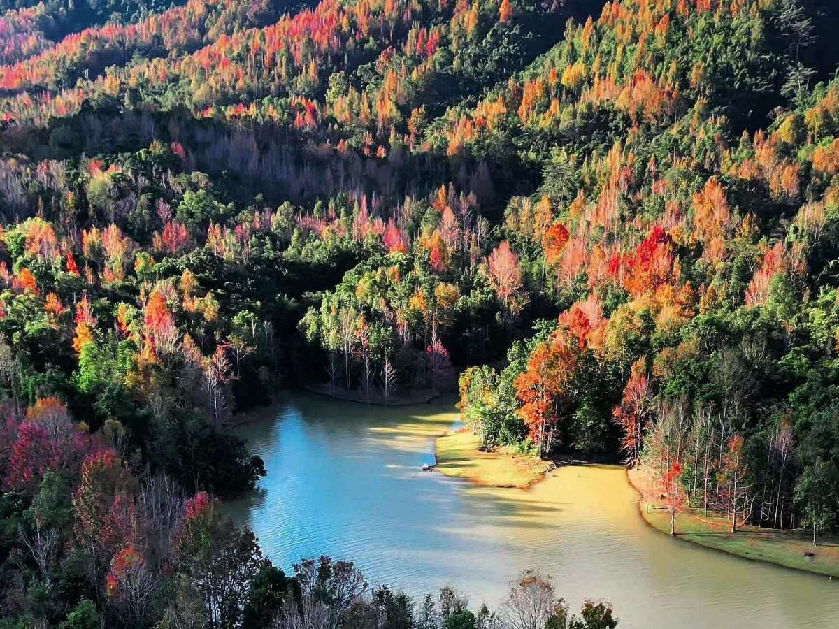 A Seasonal Landscape Reshaping Travel in Central&nbsp;Vietnam