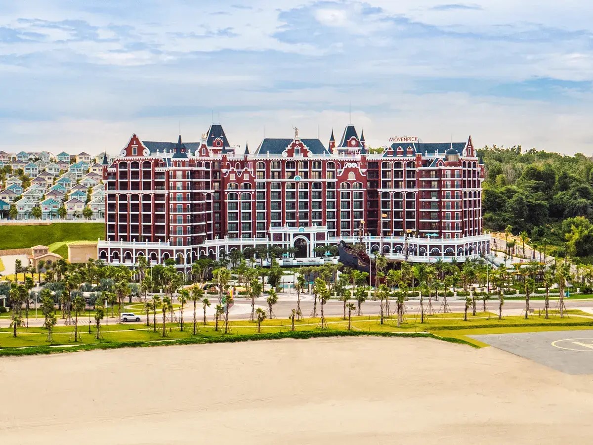 Vietnam tourism infrastructure pulls ahead of Thailand: hotel&nbsp;executive