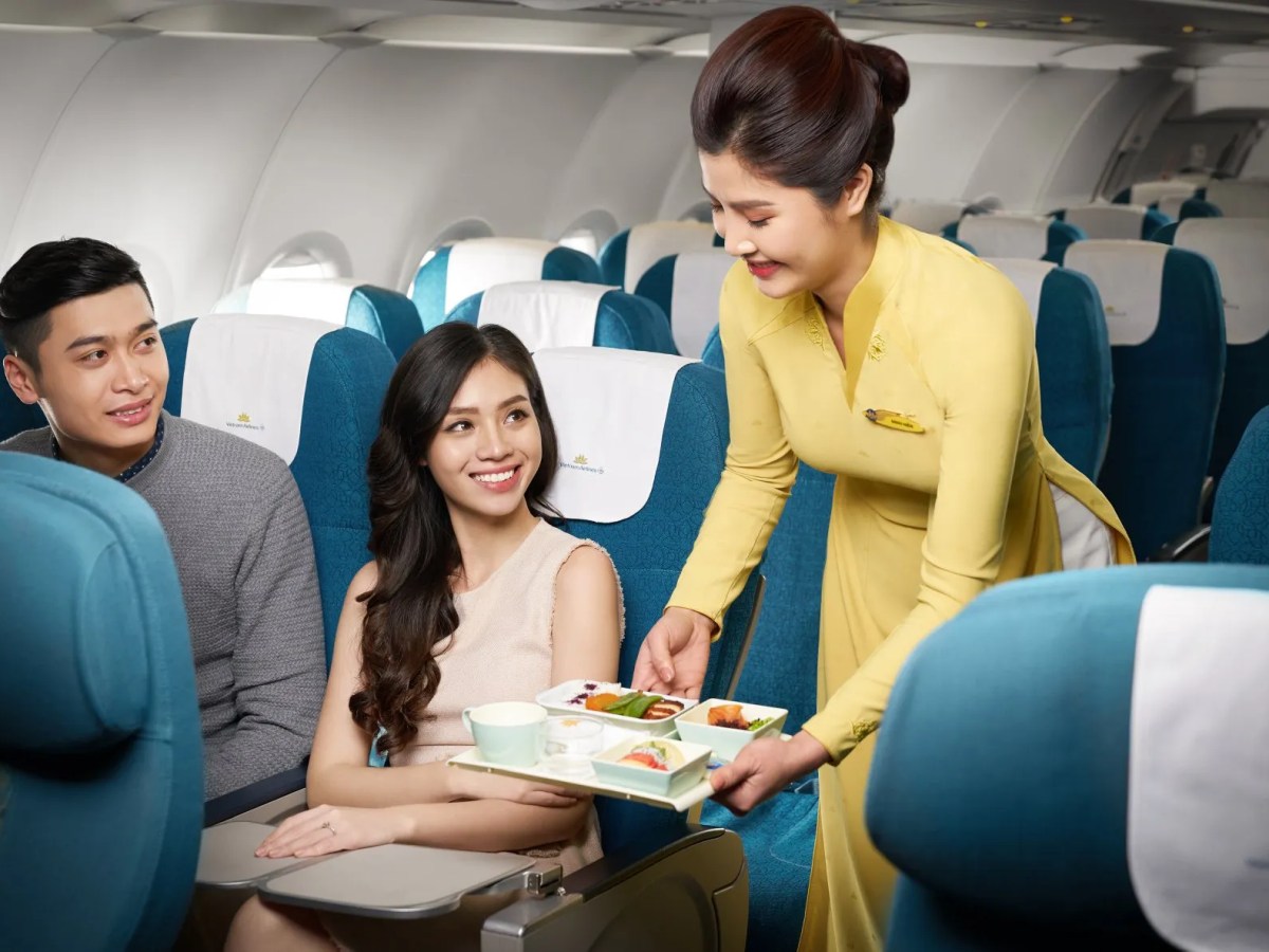 Vietnam ministry proposes meals for passengers on flights delayed 2 hours or&nbsp;more