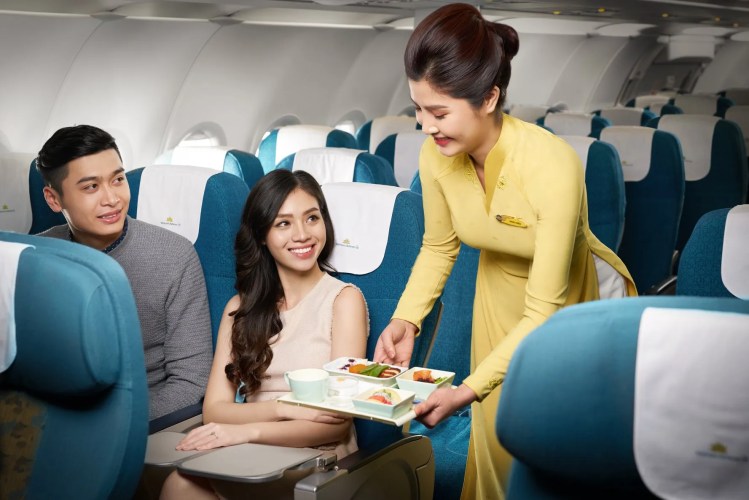 Vietnam ministry proposes meals for passengers on flights delayed 2 hours or&nbsp;more