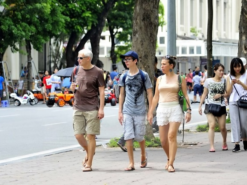 Vietnam sees drop in European arrivals in March amid disruption in air&nbsp;travel